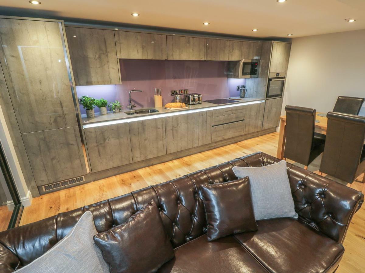 Tornado Engine Shed Apartamento Whitby Exterior foto